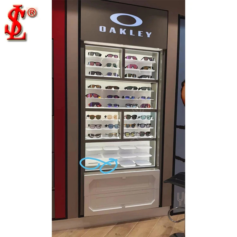 custom.Fashion Retail Sunglass - Interior Design Retail のレビューと価格