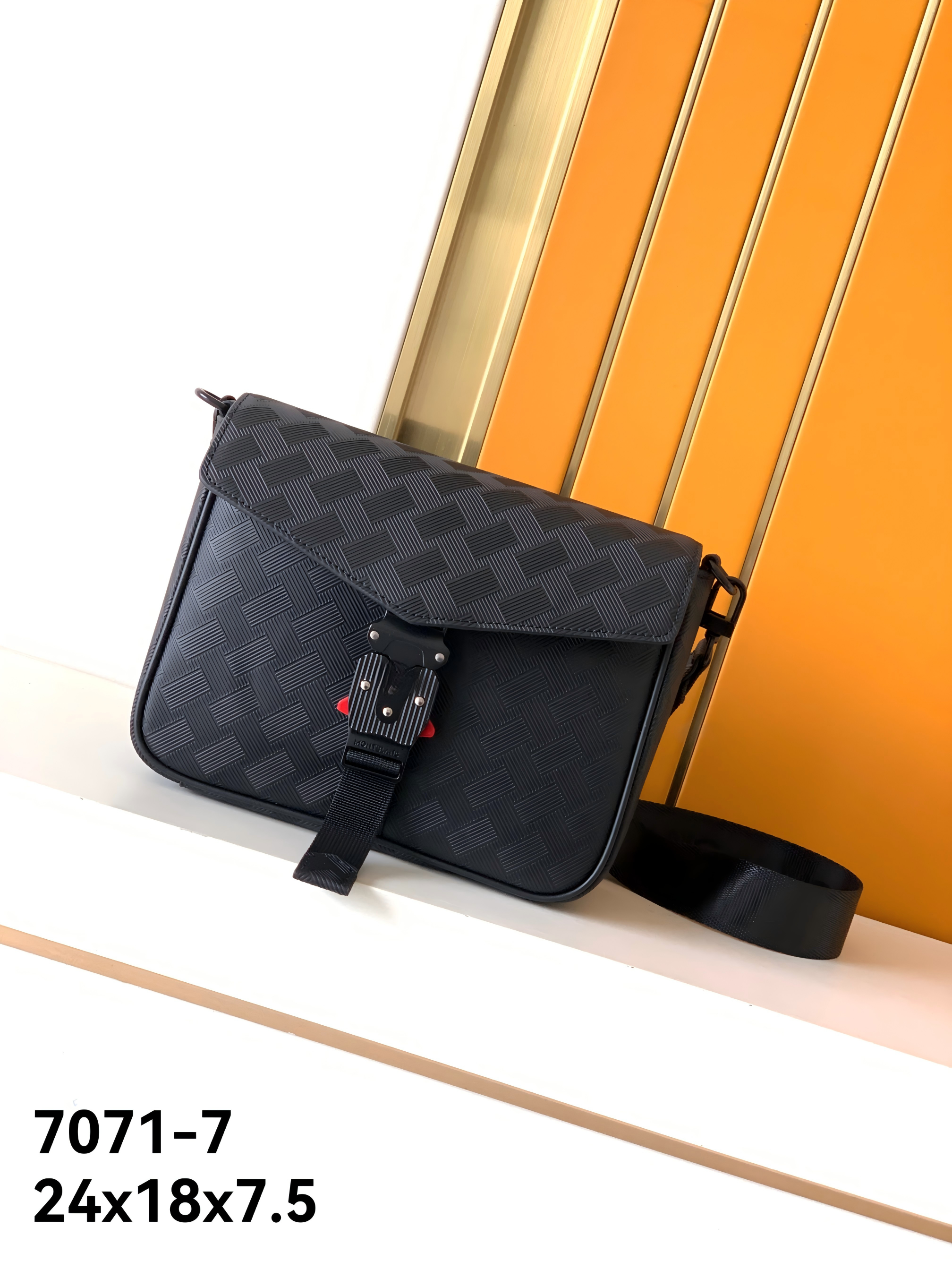 Bag  Soft Italian Tumbled Calf - Interior Design Hongkong のレビューと価格